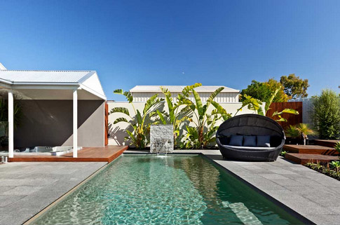 Compass fibreglass pools - Bi-luminite pool colour Beach
